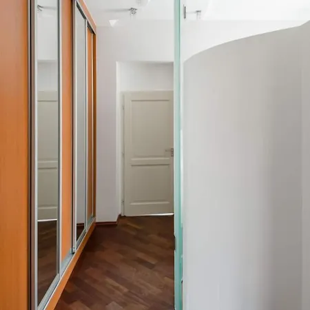 Old Town Square Apartman
